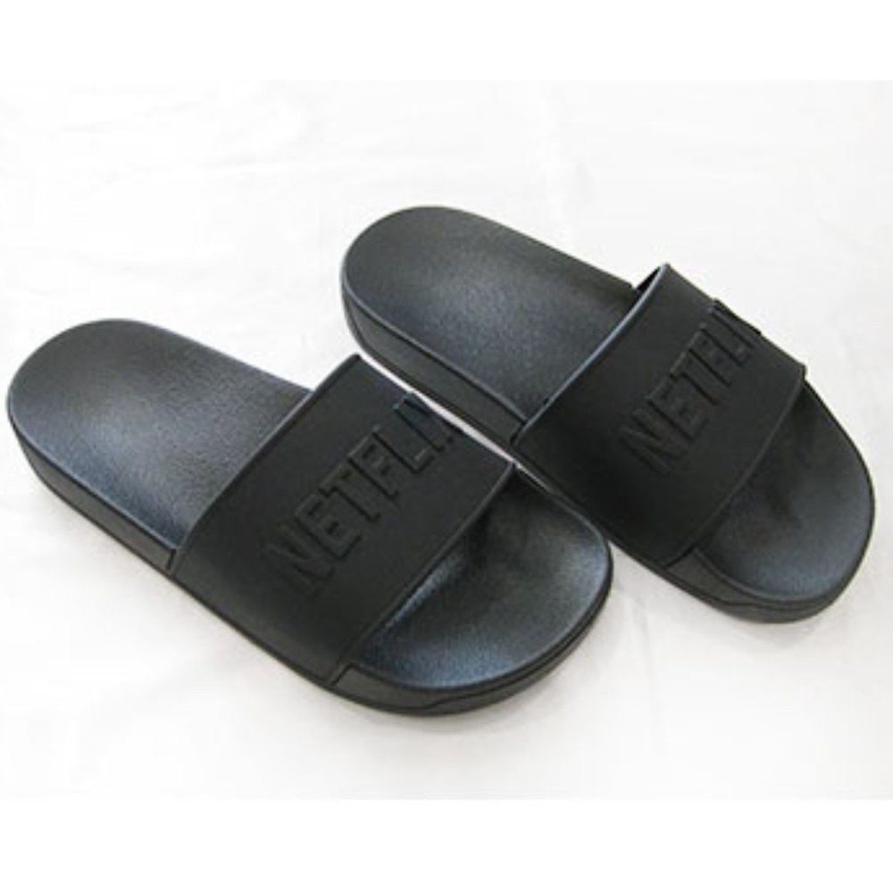 Netflix Clog black